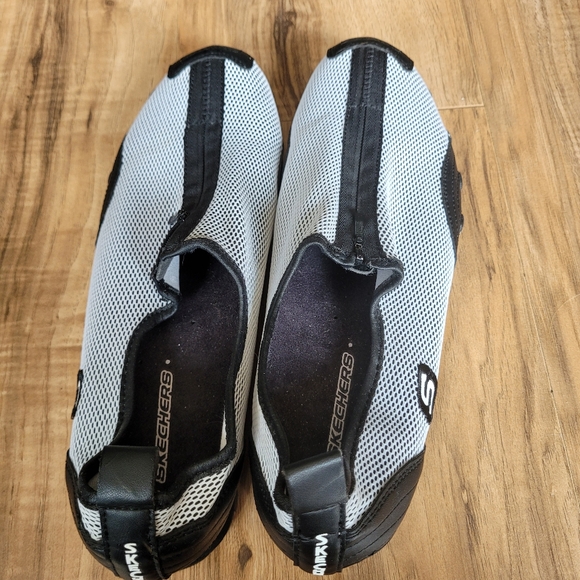 Skechers Sport Womens Size 10 Bikers Outburst zip up Sneaker - Picture 4 of 10